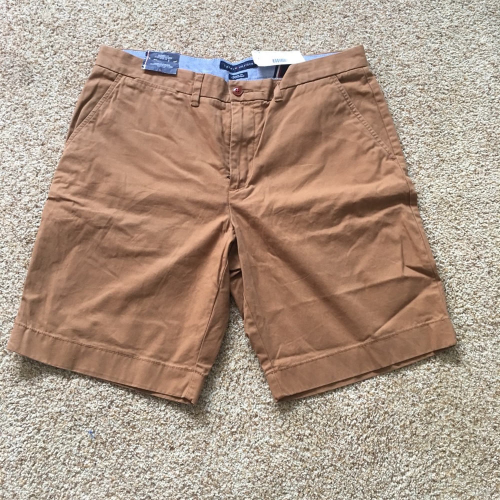 Men’s New Tommy Hilfiger Brown Khakis Shorts sz 35